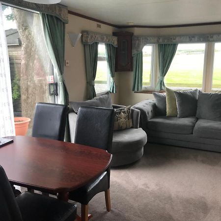 The Fox Inn, Roxby, Static Caravan Exterior photo